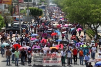 Viernes 15 de agosto del 2014. Tuxtla Gutiérrez. Maestros del movimiento federalizado marchan esta mañana de oriente a poniente de la capital del estado de Chiapas.