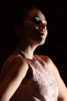 Sábado 14 de julio del 2012. Tuxtla Gutiérrez, Chiapas.  La nueva generación de diseñadoras de modas chiapanecas, presentan las propuestas de vestidos esta noche en el centro cultural ubicado en el oriente de la ciudad.