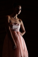 Sábado 14 de julio del 2012. Tuxtla Gutiérrez, Chiapas.  La nueva generación de diseñadoras de modas chiapanecas, presentan las propuestas de vestidos esta noche en el centro cultural ubicado en el oriente de la ciudad.