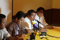 Miércoles 6 de abril. Militantes del PRD se reúnen esta mañana para sumarse a la posible candidatura de Marcelo Ebrad en conocido hotel de Tuxtla Gutiérrez.