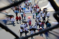 Lunes 15 de mayo del 2017. Tuxtla Gutiérrez. Organizaciones sociales se suman a los contingentes al final de la marcha convocada para protestar durante este Día del Maestro durante las jornadas de protestas del movimiento magisterial en Chiapas.