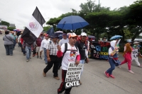 Lunes 22 de agosto del 2016. Tuxtla Gutiérrez. La manifestación del movimiento magisterial inicia con una macha del lado poniente de la capital del estado de Chiapas para que esta semana continúe con bloqueos y tomas de instalaciones de CFE, SMAPA, gasoli