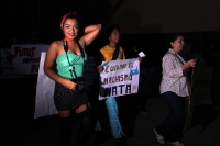 Domingo 25 de noviembre del 2012. Tuxtla Guti�rrez, Chiapas. Organizaciones sociales y feministas durante la marcha No es NO, la Marcha de las Putas.