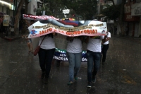 Domingo 17 de mayo del 2015. Tuxtla Gutiérrez. La comunidad lésbico, gay y transexual de Chiapas, marchan esta tarde en contra de las conductas discriminantes a los grupos homosexuales.