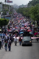 Miércoles 3 de agosto del 2016. Tuxtla Gutiérrez. La marcha del Movimiento Magisterial en Contra de la Reforma Educativa en el bulevar Ángel Albino Corzo en el oriente de la capital del estado mexicano de Chiapas donde se manifiestan maestros de las Secci