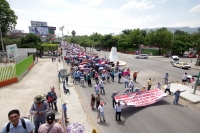 Miércoles 3 de agosto del 2016. Tuxtla Gutiérrez. La marcha del Movimiento Magisterial en Contra de la Reforma Educativa en el bulevar Ángel Albino Corzo en el oriente de la capital del estado mexicano de Chiapas donde se manifiestan maestros de las Secci Miércoles 3 de agosto del 2016. Tuxtla Gutiérrez. La marcha del Movimiento Magisterial en Contra de la Reforma Educativa en el bulevar Ángel Albino Corzo en el oriente de la capital del estado mexicano de Chiapas donde se manifiestan maestros de las Secci