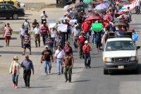 Martes 20 de noviembre del 2013. Tuxtla Gutiérrez.  Durante la manifestación en conmemorativa del día de la revolución, el movimiento magisterial realiza una marcha desde el crucero de La Pochota, con la singularidad que los contingentes juveniles protago
