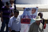 Lunes 8 de febrero del 2016. Tuxtla Gutiérrez. Aspectos de la marcha del movimiento magisterial en este medio día en la Avenida Central de la capital del estado de Chiapas.
