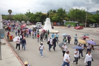 Miércoles 10 de junio del 2015. Tuxtla Gutiérrez. Aspectos de la marcha del movimiento magisterial de este día.
