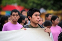 20231123. Tuxtla.  Estudiantes de la Normal Mactumatza protestan esta mañana en la Plaza Central de la ciudad