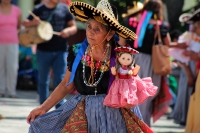 Jueves 1 de febrero del 2018. San Fernando. Las Candelarias recorren las calles bailando y llenado de colorida alegrí­a las laderas de el valle de  La Hacienda de Las ínimas, , donde celebran con esta danza que precede los festejos de la cuaresma.