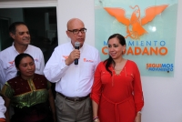 Viernes 11 de octubre del 2013. Tuxtla Gutiérrez. Dante Delgado Acompaña a María Elena Orantes y a Emilia González durante la inauguración del edificio de esta organización política en la capital de Chiapas.