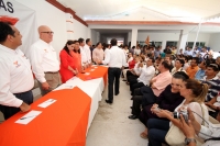 Viernes 11 de octubre del 2013. Tuxtla Gutiérrez. Dante Delgado Acompaña a María Elena Orantes y a Emilia González durante la inauguración del edificio de esta organización política en la capital de Chiapas.
