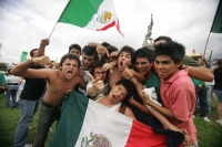 Tuxtla vive el partido de fut-bol entre México y Francia