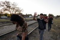 Migración. Uno de los puntos de transito entre los migrantes dentro del estado de Chiapas sigue siendo la estación ferroviaria de Arriaga, donde los centroamericanos suben a los techos de los vagones del tren para dirigirse a Ixtepec, Oaxaca; esta línea d