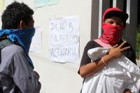 Martes 8 de octubre del 2013. El movimiento magisterial suma la toma de escuelas en diferentes partes del estado con lo que esta mañana permanecen cerrados los Cetis, Cobach y Conalep en varios municipios de la entidad