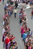 Domingo primero de septiembre del 2013. Tuxtla Gutiérrez. Maestros, padres de familia, alumnos y organizaciones sociales marchan en contra de las reformas del estado mexicano.