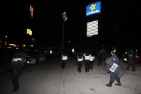 Sábado 29 de junio del 2013. Tuxtla Gutiérrez, Chiapas. Policía se enfrenta con el bloque magisterial.