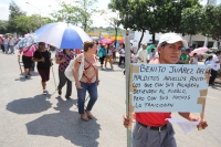 Jueves 26 de septiembre del 2013. Tuxtla Gutiérrez. Militantes de las diferentes agrupaciones regionales del MOCRI marchan desde la Fuente de la Diana hacia el centro de la capital de Chiapas.