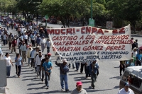 Jueves 11 de noviembre. Militantes de la organización MOCRI-CNPA marchan por las calles de la ciudad de Tuxtla Gutiérrez para exigir que sea aplicado el estado de derecho en los problemas sociales que han aquejado a esta organización desde hace varios año
