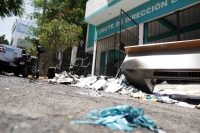 Jueves 14 de julio del 2016. Tuxtla Gutiérrez. Varios edificios de partidos políticos municipales son saqueados e incendiados este medio día por miembros del Movimiento Magisterial en contra de la Reforma Educativa durante las jornadas de protesta en la c