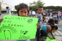 Miércoles 19 de octubre del 2016. Tuxtla Gutiérrez. Grupos feministas se manifiestan esta tarde dentro de las actividades del Paro Nacional de Mujeres buscando justicia para las víctimas de transfeminicidios y feminicidios en México