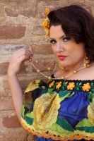 Viernes 10 de enero del 2014. Chiapa de Corzo. La Chiapaneca. Las bellas mujeres de Chiapa de Corzo visten con coquetería y pundonor el que es considerado uno de los trajes tradicionales más bellos de México.