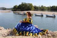 Viernes 10 de enero del 2014. Chiapa de Corzo. La Chiapaneca. Las bellas mujeres de Chiapa de Corzo visten con coquetería y pundonor el que es considerado uno de los trajes tradicionales más bellos de México.