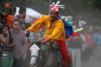 Sábado 8 de agosto del 2015. Chiapa de Corzo. Los niños son llevados a la iglesia de Santo Domingo en la víspera de la festividad del patrono de esta comunidad ribereña donde se les inculca la costumbre de realizar el recorrido de Alférez y Naguares donde