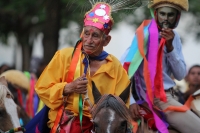 Sábado 8 de agosto del 2015. Chiapa de Corzo. Los niños son llevados a la iglesia de Santo Domingo en la vÃspera de la festividad del patrono de esta comunidad ribereña donde se les inculca la costumbre de realizar el recorrido de Alférez y Naguares donde Sábado 8 de agosto del 2015. Chiapa de Corzo. Los niños son llevados a la iglesia de Santo Domingo en la vÃspera de la festividad del patrono de esta comunidad ribereña donde se les inculca la costumbre de realizar el recorrido de Alférez y Naguares donde