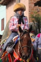 Sábado 8 de agosto del 2015. Chiapa de Corzo. Los Alférez y Naguares recorren las calles de la comunidad ribereña y culminan en recorrido en la representación de las batallas y luchas de las comunidades indígenas de la depresión central de Chiapas durante