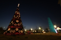 Sábado 17 de diciembre del 2016. Tuxtla Gutiérrez. El espíritu navideño se contrasta en la capital del estado de Chiapas