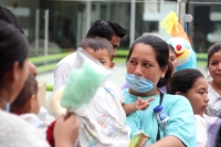 Miércoles 29 de abril del 2015. Tuxtla Gutiérrez. Los niños del Centro de Alta Especialidad, Hospital Pediátrico de Chiapas, reciben la visita de héroes anónimos quienes les llevan regalos y diversión celebrando a los enfermitos por el Día de Niño.