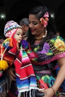 Lunes 4 de enero del 2016. Chiapa de Corzo. Los niños Parachicos y las pequeñas Chiapanecas en el día del Niño de Atocha