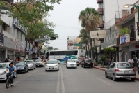 Miércoles 15 de abril del 2015. Tuxtla Gutiérrez. Normalistas de las 17 escuelas de Chiapas se manifiestan este medio dÃa en la plaza central de esta ciudad del sureste de México. Miércoles 15 de abril del 2015. Tuxtla Gutiérrez. Normalistas de las 17 escuelas de Chiapas se manifiestan este medio dÃa en la plaza central de esta ciudad del sureste de México.