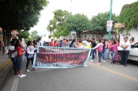 Jueves 27 de agosto del 2015. Tuxtla Gutiérrez. Normalistas se manifiestan en las entradas de la Casa de Gobierno de Chiapas.