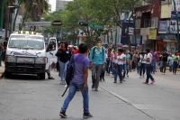 Martes 19 de abril del 2016. Tuxtla Gutiérrez. Normalistas interrumpen el primer cuadro de la capital de Chiapas exigiendo a las autoridades estatales que se les garanticen oportunidades de trabajo en las escuelas de este estado del sureste de México.