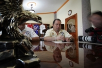 Los dirigentes de la Organización Cultural de Chiapas, hablan sobre os operativos que se han realizado en las investigaciones de varias empresas en relación a la detención de varios miembros del grupo delictivo La Familia en Michoacán.