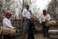 Domingo 20 de marzo del 2016. Ocosocuautla de Espinosa. Encuentro Zoque del Nuevo Sol. Los danzantes y músicos de la etnia Zoque de la depresión central del estado de Chiapas se reúnen este medio día en la zona arqueológica conocida como Cerro Ombligo con