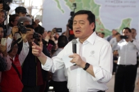 Miércoles 27 de enero del 2016. San Cristóbal de las Casas. Miguel Ángel Osorio Chong, Secretario de gobernación de México, durante su visita al estado de Chiapas durante la firma del Convenio para Garantizar los Derechos a la Identidad de la Población In