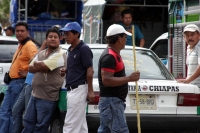Jueves 2 de octubre del 2014. Tuxtla Gutiérrez. Organizaciones sociales, campesinas y del transporte de la zona Fronteriza y Altos llegan a la plaza central para iniciar un platón indefinido en contra de las políticas estructurales estatales y federales.