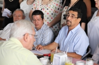 Lunes 24 de agosto del 2015. Tuxtla Gutiérrez. Paco Rojas Toledo se reúne con un grupo de tuxtlecos distinguidos los cuales conformaran el Consejo Ciudadano del cual recibirá y conformara el programa de administración de la capital de Chiapas.