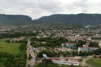 Foto/Juan Carlos Calderón. Tuxtla Gutiérrez. Aspectos de la capital de Chiapas durante esta tarde lluviosa.