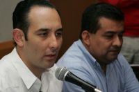 Jueves 4 de noviembre. Roberto Gil Zuart, candidato a la presidencia del Partido Acción Nacional durante su conferencia de prensa en esta ciudad.