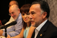 Viernes 21 de octubre del 2016. Tuxtla Gutiérrez. Felipe Bravo Mena y Carlos Medina Plasencia del partido Acción Nacional durante su visita a Tuxtla y antes de su conferencia de prensa desayunan con organizaciones ciudadanas con quienes proponen la recons