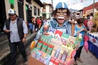 Lunes 2e de septiembre del 2014. San Cristóbal de las Casas. Los personajes y danzantes se encuentran en el Llamado de los Festejos de la Señora de la Merced.