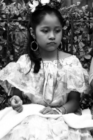 Jueves 4 de enero del 2018. Chiapa de Corzo. La Misa del Niño Parachico.  Los niños visten el traje tradicional en esta mañana reafirmando la convicción de continuar con las costumbres y ritos tradicionales de esta localidad de la ribera del Grijalva