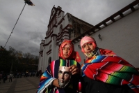 Miércoles 15 de enero del 2014. Chiapa de Corzo. Esta mañana da inicio al tradicional recorrido de Los Parachicos donde estos personajes vestidos con sarapes y mascaras de madera bailan y gritan vivas a los Patronos de esta comunidad de la Ribera del Rio 
