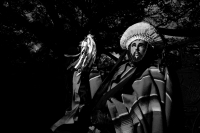 Miércoles 15 de enero del 2014. Chiapa de Corzo. Esta mañana da inicio al tradicional recorrido de Los Parachicos donde estos personajes vestidos con sarapes y mascaras de madera bailan y gritan vivas a los Patronos de esta comunidad de la Ribera del Rio 