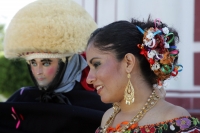 Parachicos. Miércoles 5 de enero. Los danzantes de la fiesta de enero se preparan para realizar los tradicionales recorridos de las Chuntaes, Parachicos y Chiapanecas dentro de la Fiesta Grande de Enero la cual iniciara el día 8 con el Anuncio de la Feria